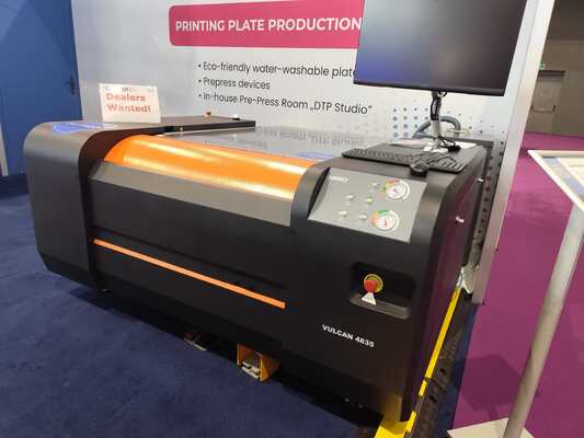 quality  0.4 Sqm/H Digital Flexo Printing Laser Engraving CTP Plate Machine with 1270x900mm Max Engraving Size and 3D Digital Screen Technology factory