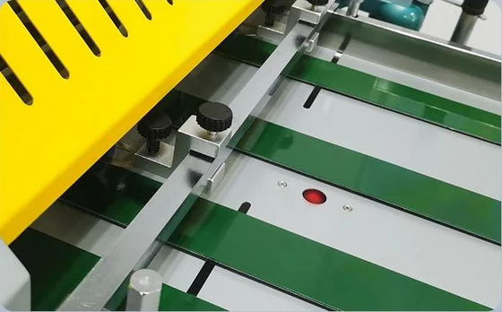 Automatic Small Size Laminating Machine Infrared Heating With Trimming Cutter