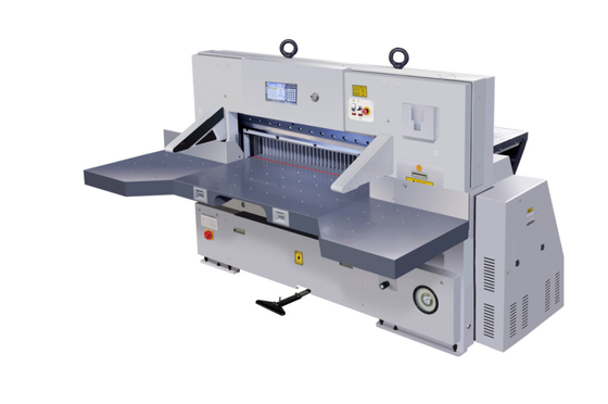Automatic Program Control 780mm Width Paper Cutting Machine For Printing