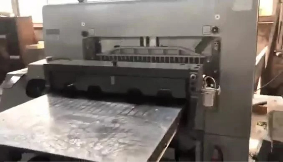 Automatic Program Control 780mm Width Paper Cutting Machine For Printing