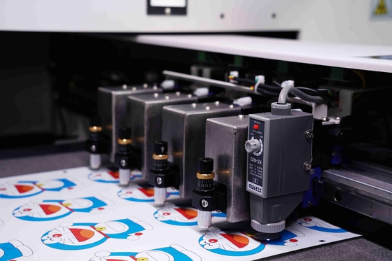 320mm Width Digital Roll To Roll Label Die-Cutter Machine