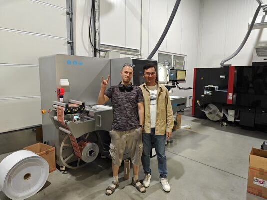 450mm Digital Label Post Press Varnish Printing Cold Stamping machine