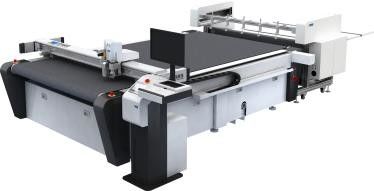 6 Axis 7.5kw Cardboard Foil Stamping Die Cutting Machine