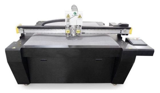 Multi Axis Control Foil Stamping Die Cutting Machine For Packaging