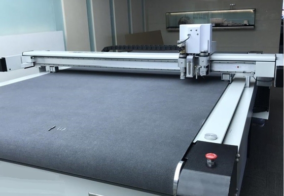 CB03II Large Format Belt Table Flatbed Digital Cutter