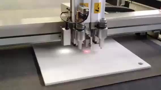 CB03II Large Format Belt Table Flatbed Digital Cutter